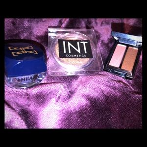 Eyeshadows - travel size✨💁🏻‍♀️